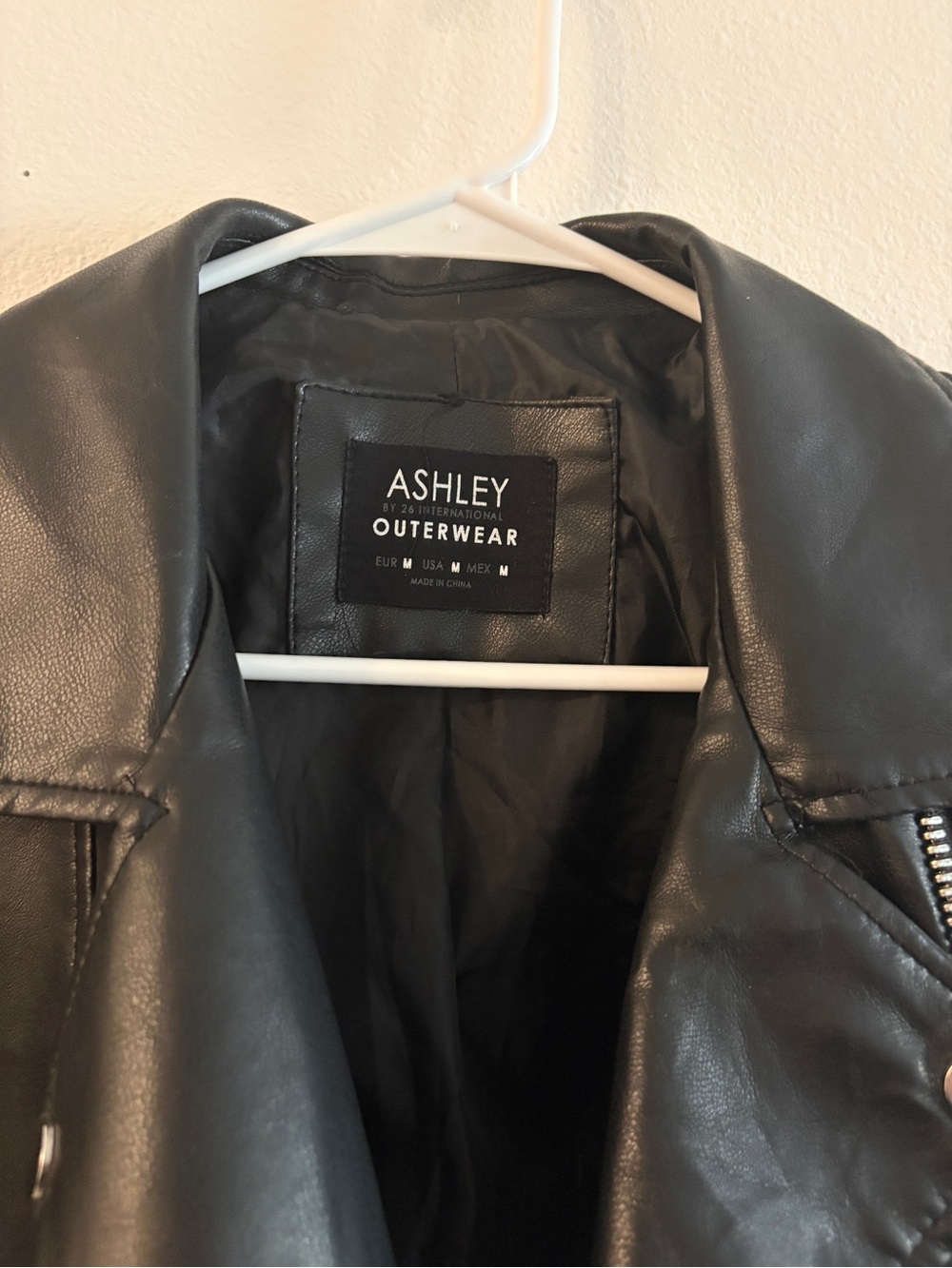 Ashley By 26 International Black Cropped Faux Leather Biker Jacket - Picture 2 of 4